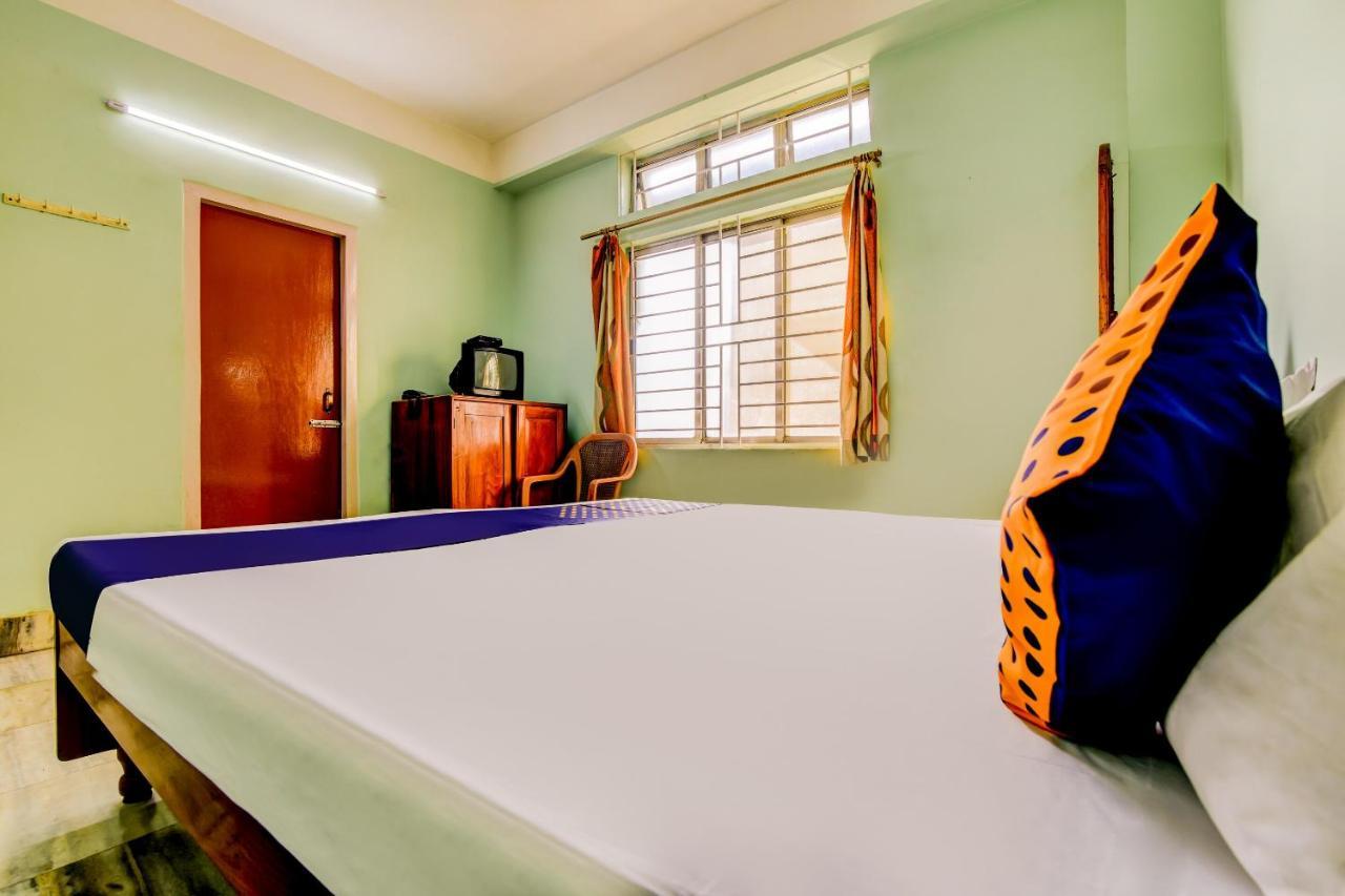 Oyo 63538 Hotel Lotus 1 Khanapara Cameră foto