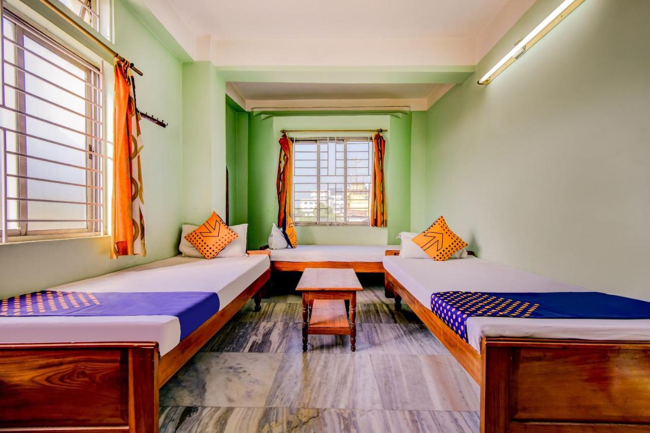 Oyo 63538 Hotel Lotus 1 Khanapara Cameră foto